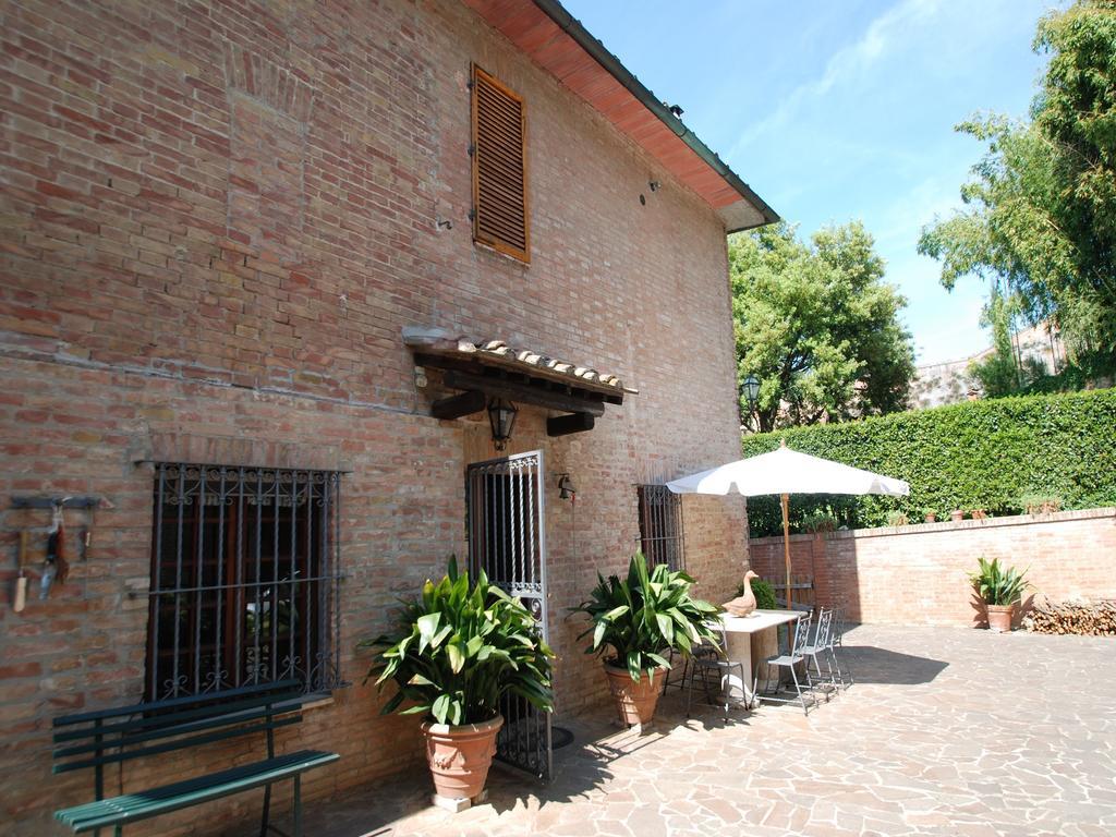 Casa Lazzaro Siena Exterior foto